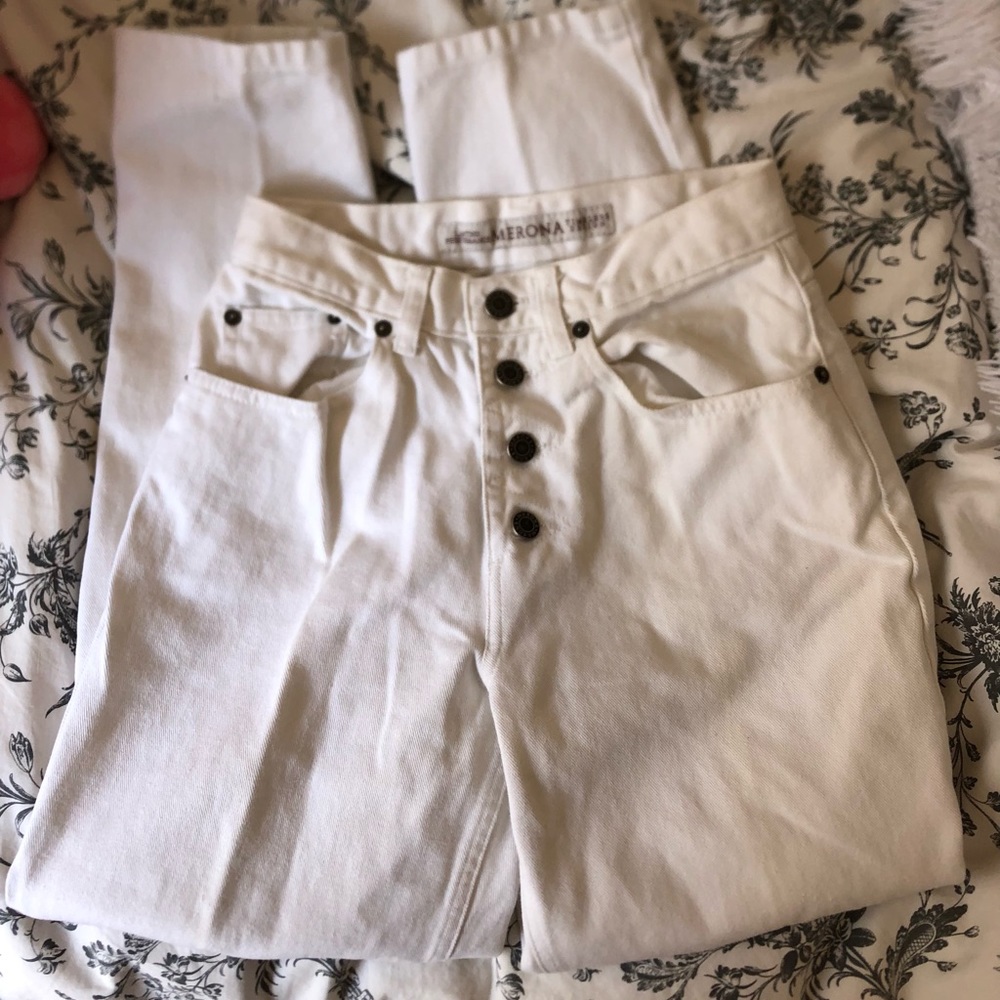 Vintage High Waisted Jeans